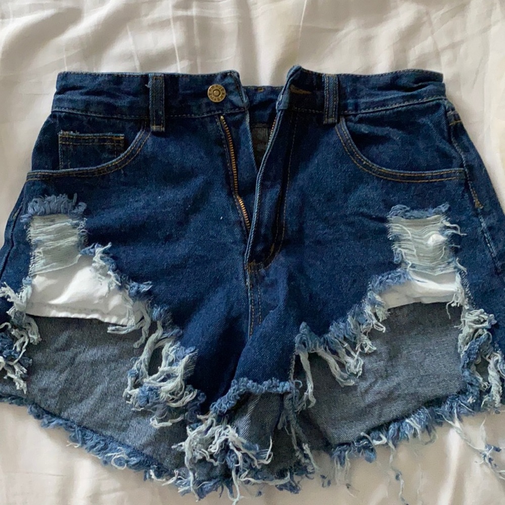 brand new shien jean shorts size small!